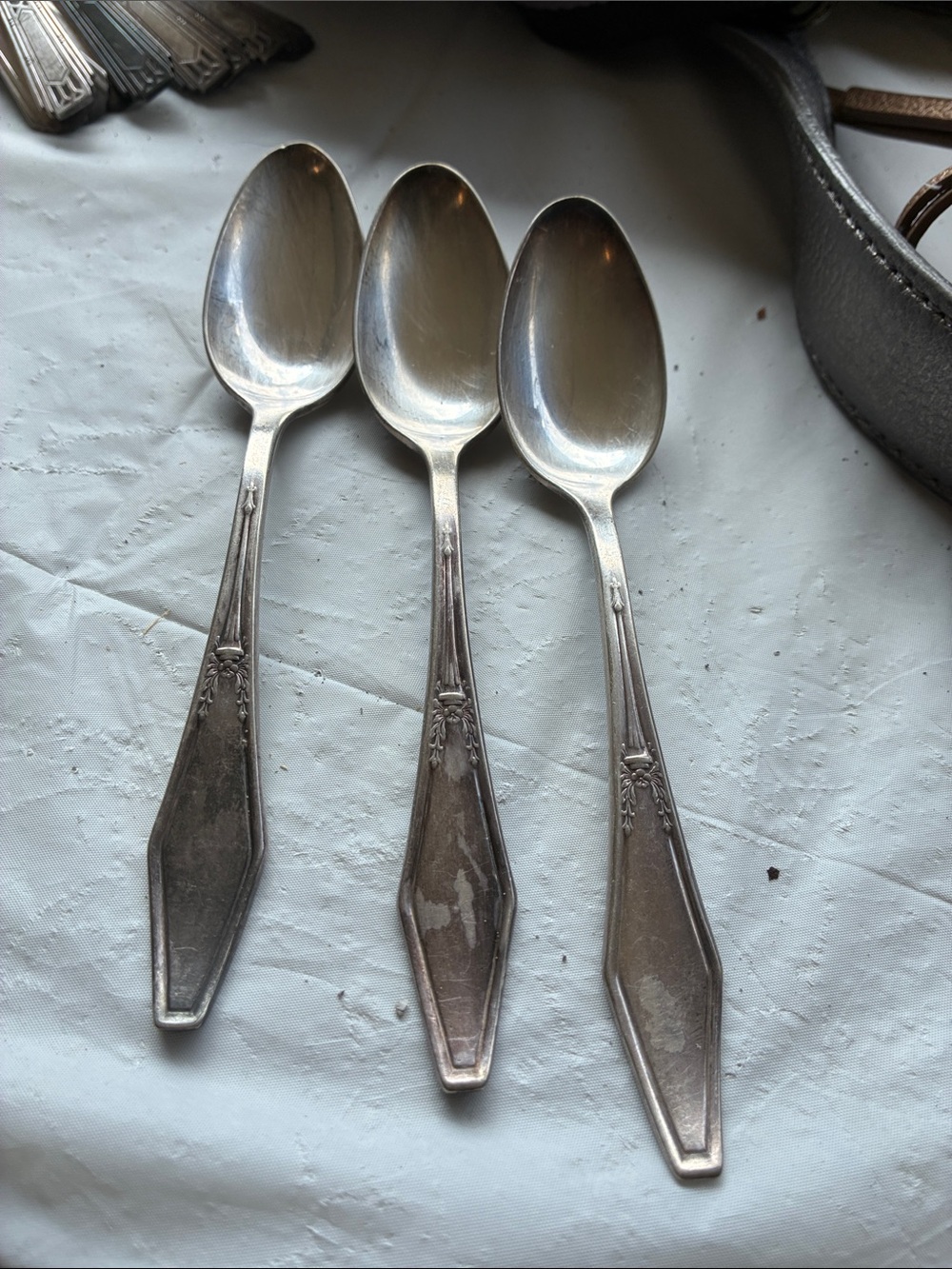 Holmes & Edwards XIV Pat 04 Jamestown Oval Soup Spoon Quanity Of 3